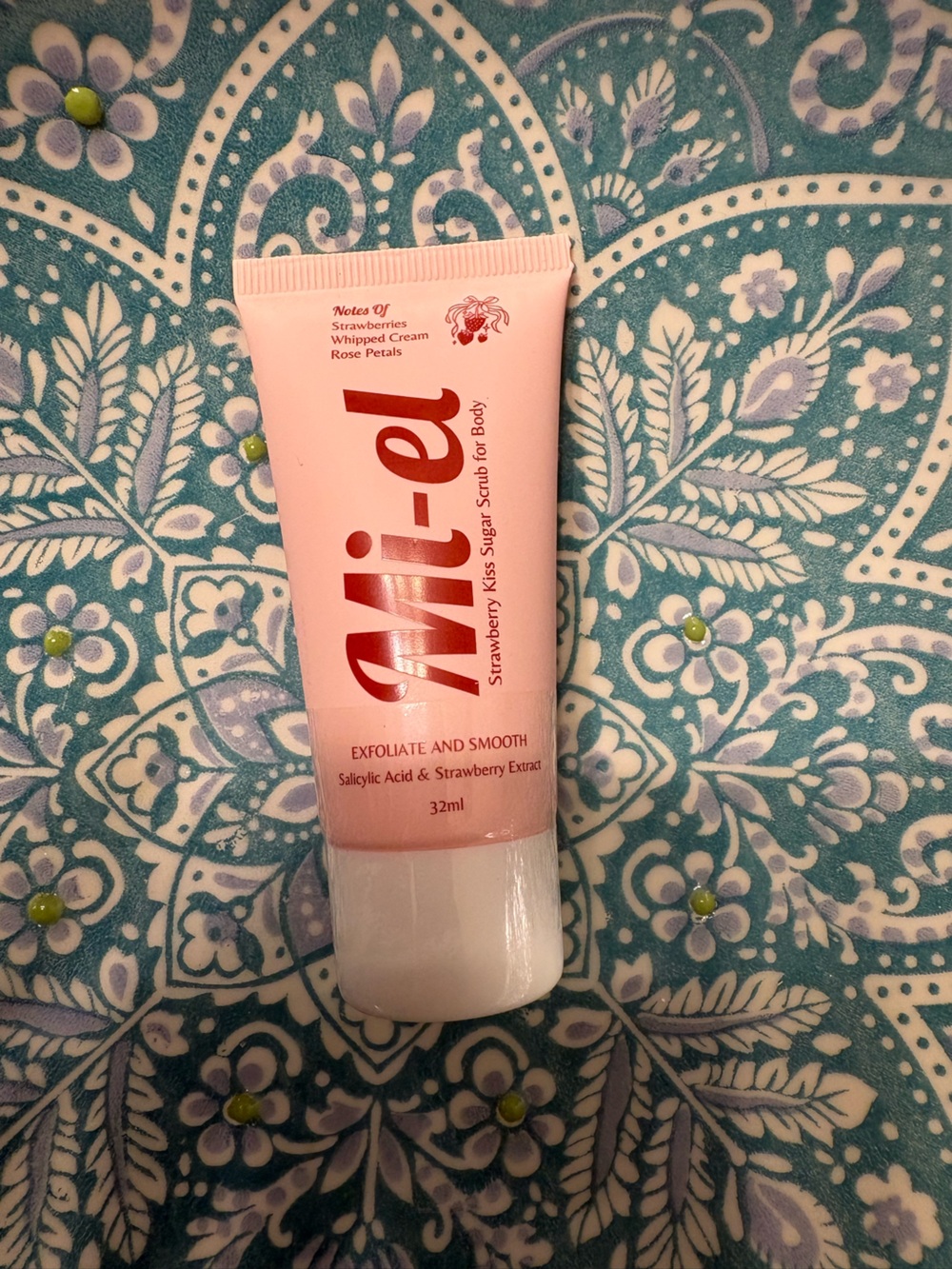 Strawberry Sugar Scrub Exfoliating Cleanser - Pink